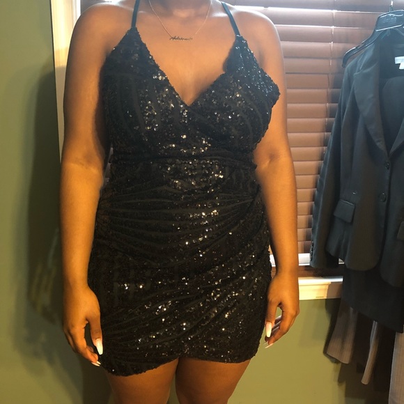 Tea N Cup Black Sequins Bodycon Dress - Picture 3 of 8